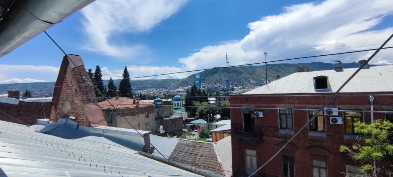 Guest House Irina Tbilisi Bagian luar foto