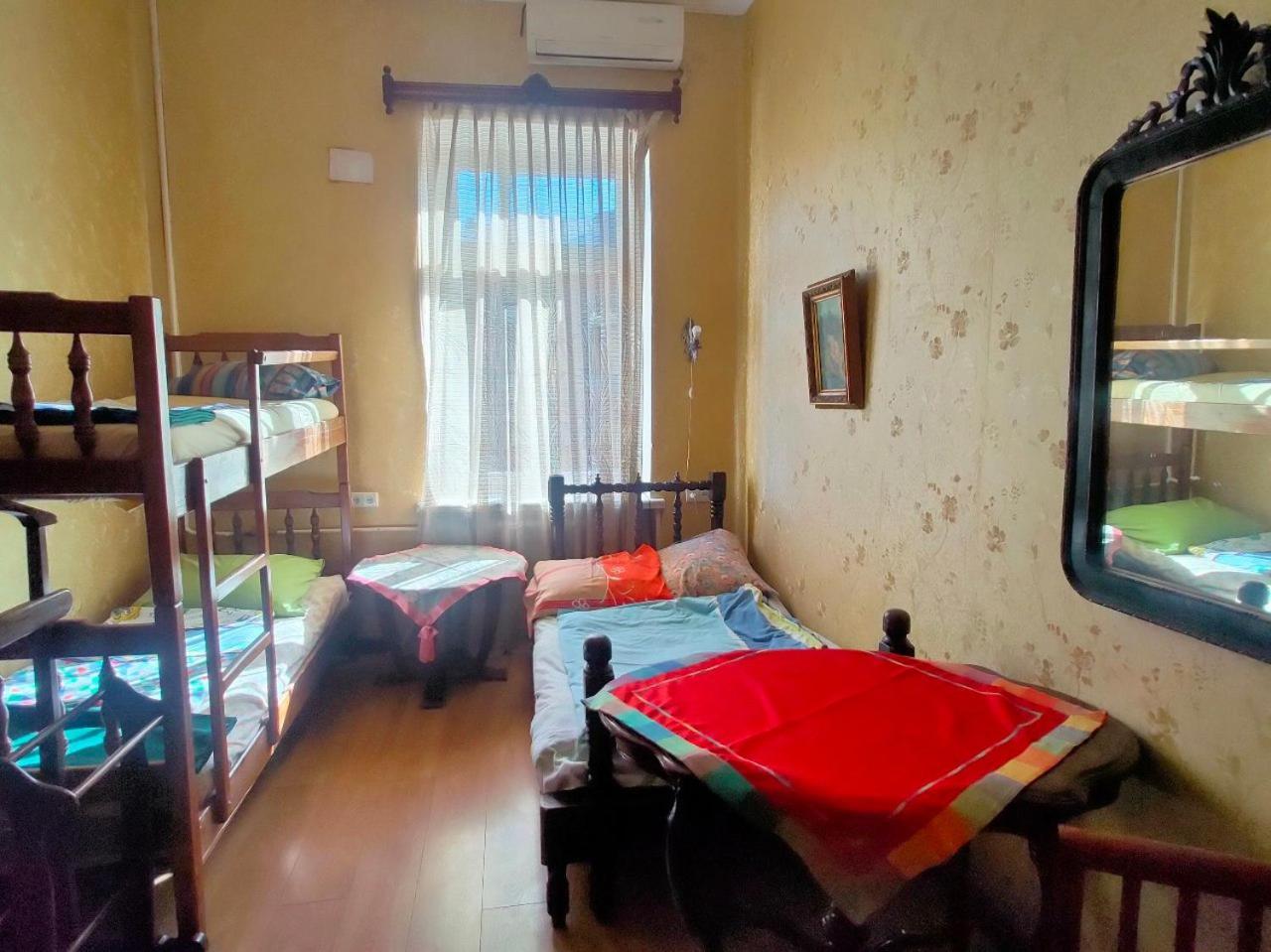 Guest House Irina Tbilisi Bagian luar foto