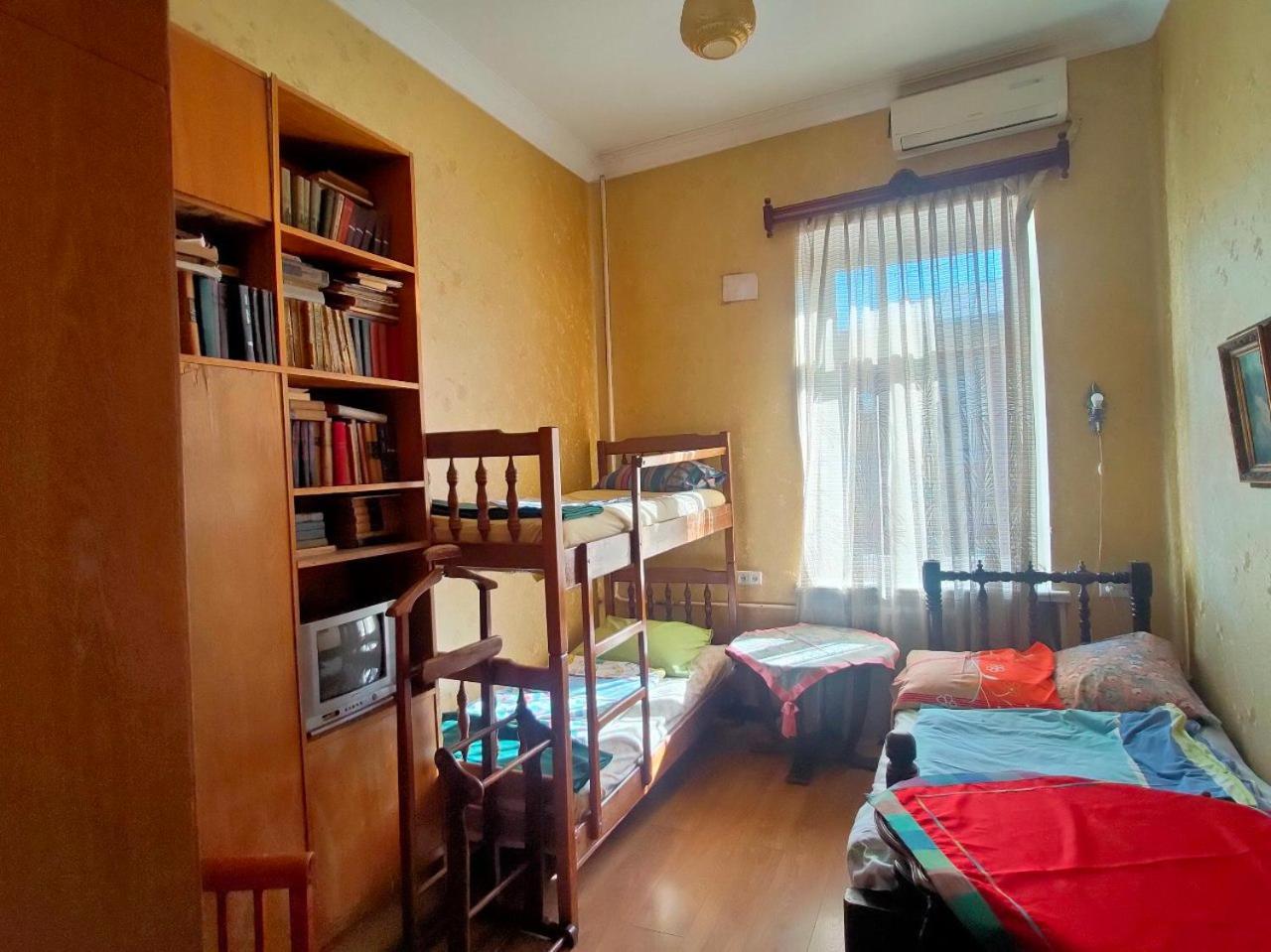 Guest House Irina Tbilisi Bagian luar foto