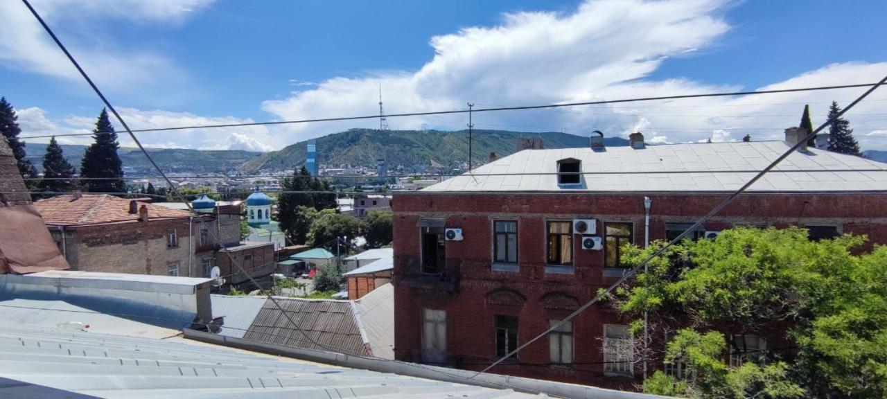 Guest House Irina Tbilisi Bagian luar foto