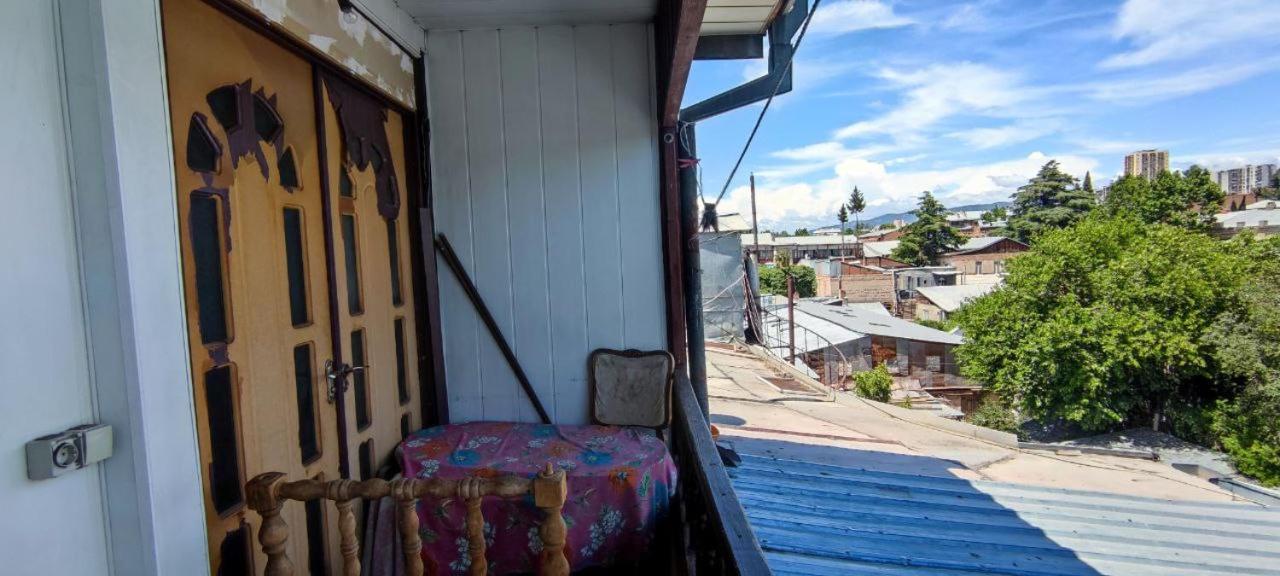 Guest House Irina Tbilisi Bagian luar foto