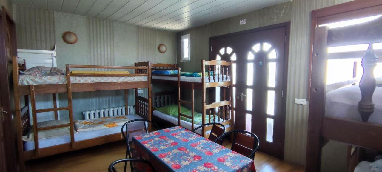 Guest House Irina Tbilisi Bagian luar foto