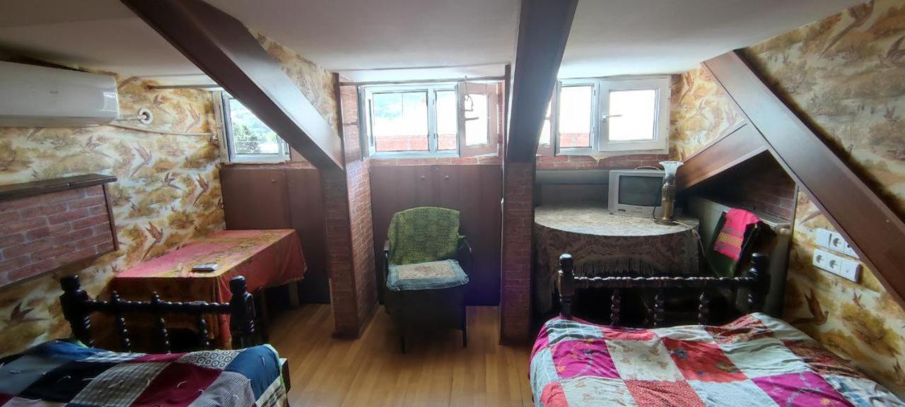 Guest House Irina Tbilisi Bagian luar foto