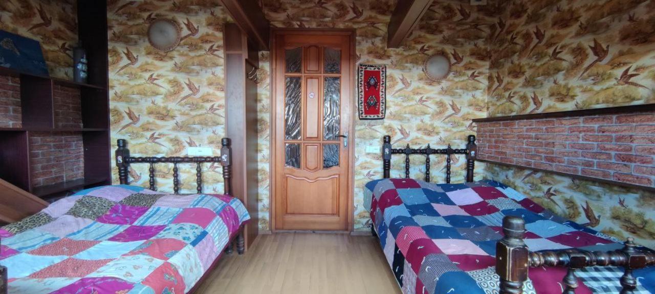 Guest House Irina Tbilisi Bagian luar foto