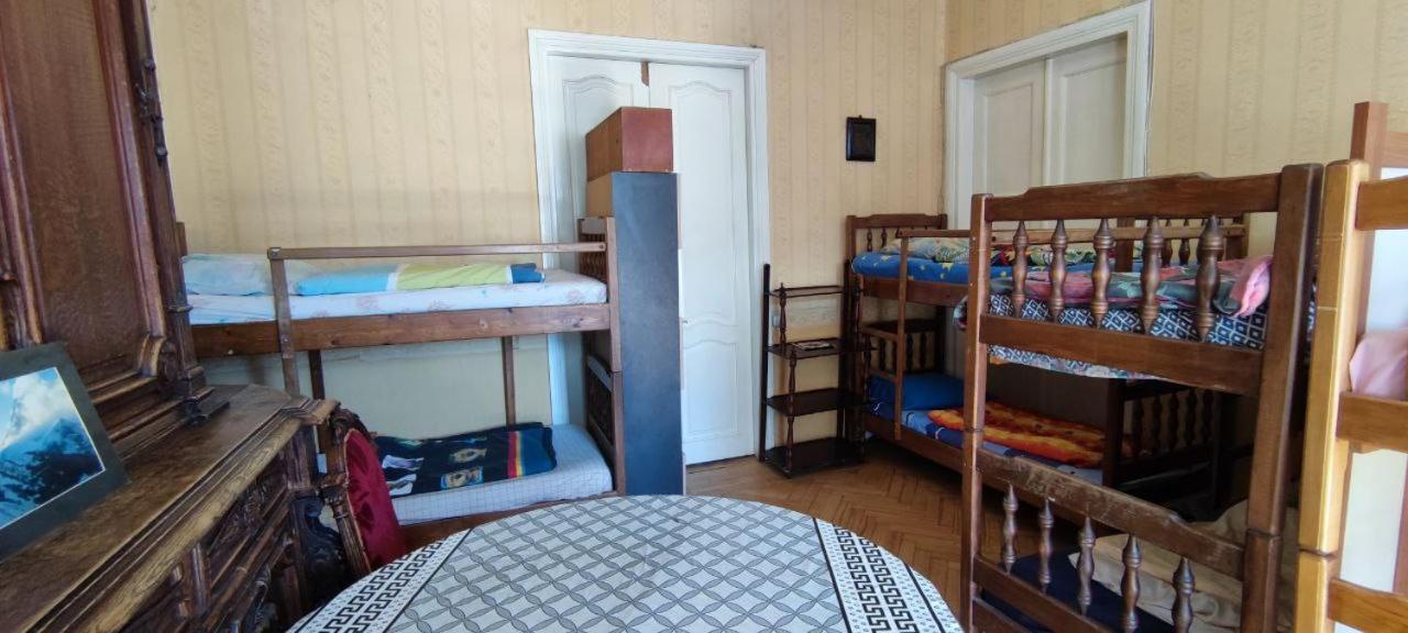 Guest House Irina Tbilisi Bagian luar foto