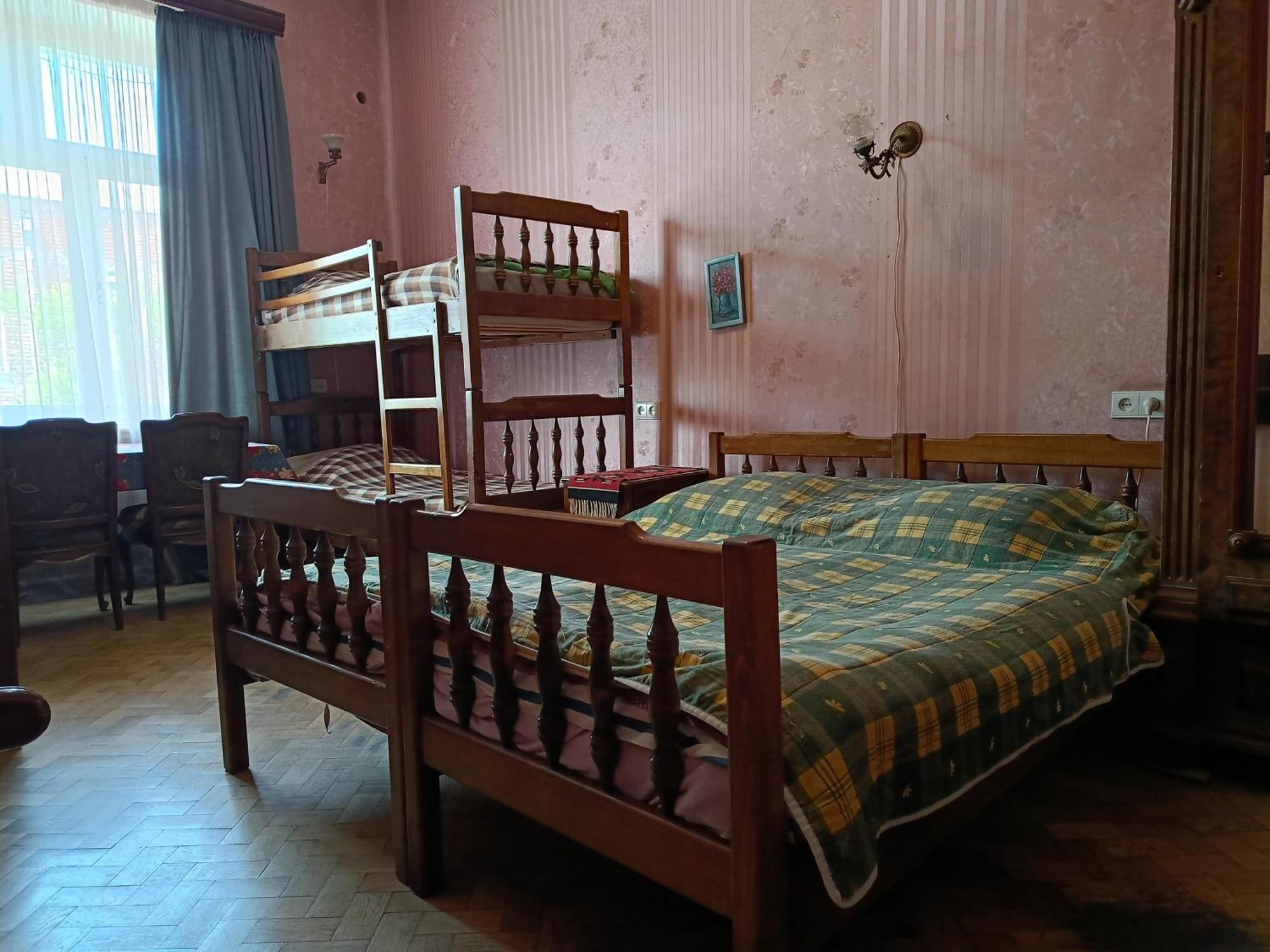 Guest House Irina Tbilisi Bagian luar foto