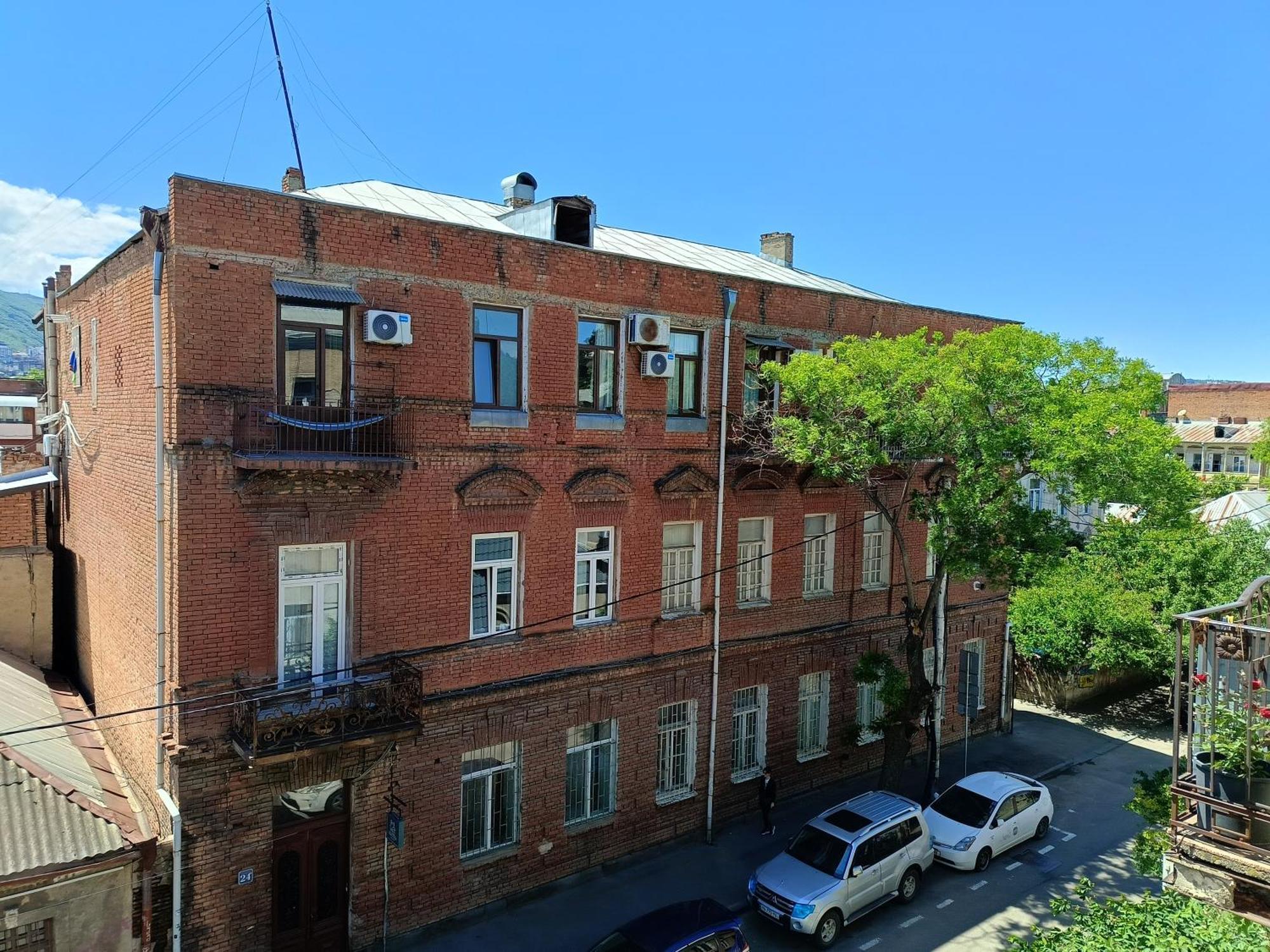 Guest House Irina Tbilisi Bagian luar foto